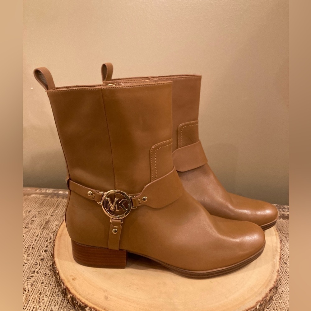 $250 Michael Kors Turner Leatherβ Ankle Zip Up Boots Luggage Color Sz-9 NWOB!